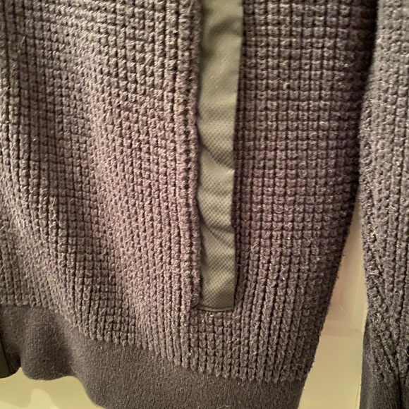 GENTLY WORN MEN’S LARGE BLACK ZIPPERED CARDIGAN SWEATER - Picture 10 of 15